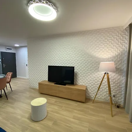 Przystan Kazika - & *