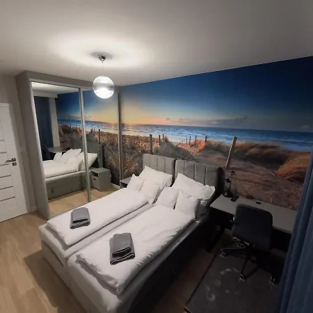 Lägenhet Przystan Kazika - & *