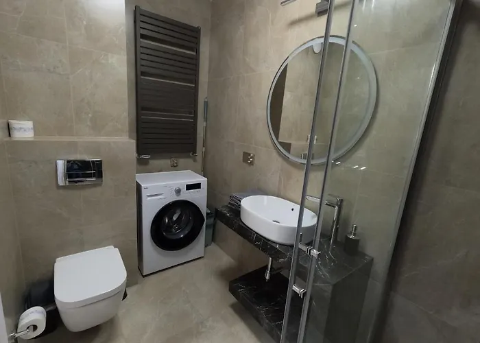 Przystan Kazika - & *